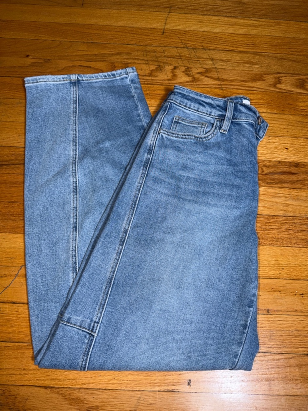 Wide Barrel High-Rise Light Blue Wide-Leg Jeans for Women - Picture 10 of 11